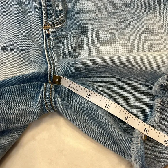 Driftwood Jeans “Lulu” embroidered denim shorts Size 24 - Picture 8 of 9